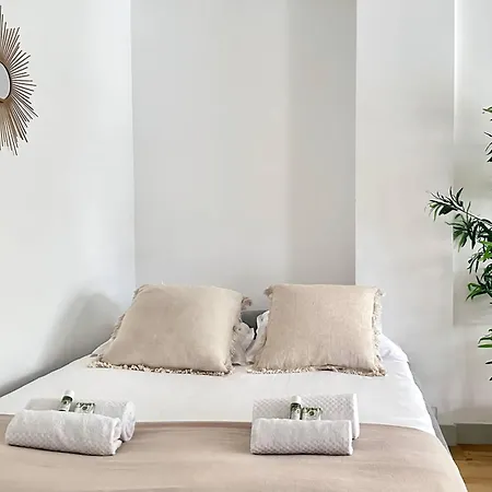 Eiffel Tower - Premium For 6 With Lift * 파리